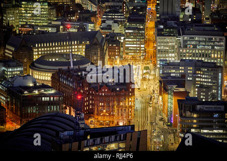 Ansicht von Süden Turm von Deansgate Platz nach unten an der Manchester City Center skyline rund um das Midland Hotel und Peters Square Stockfoto