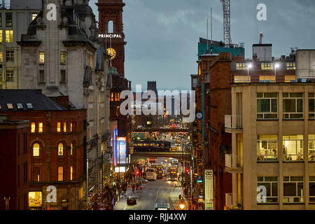 Manchester City Centre skyline Panoramablick über die Dächer von Central Library, Oxford Street Road in Richtung der Universität Stockfoto