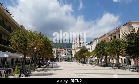 Zafferana Etnea, Provinz Catania, Sizilien. Zafferana ist eine kleine Stadt, mit dem typisch sizilianischen Schönheit. Stockfoto