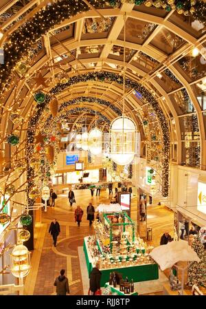 Weihnachten Dekoration im Einkaufszentrum Allee Center, Alt-Remscheid, Remscheid, Nordrhein-Westfalen, Deutschland Stockfoto