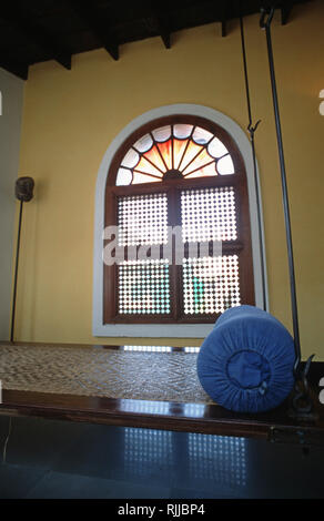 Ein Zimmer im Malabar House, ziemlich oft als das beste Boutique-Hotel in Indien eingestuft. Aus einer alten portugiesischen Mansion umgewandelt, Malabar House Stockfoto