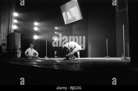 Variationen V-Merce Cunningham Dance Company, Théâtre des Champs Elysées, 1966 Stockfoto