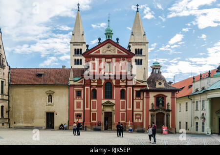 St. George's Basilika, die Prager Burg Bezirk, Tschechische Republik Stockfoto