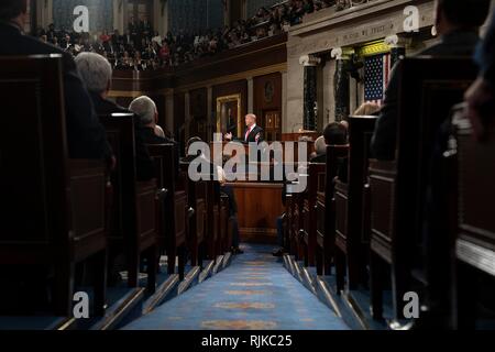 Washington, Vereinigte Staaten von Amerika. 05 Feb, 2019. Us-Präsident Donald Trump liefert die Lage der Union Februar 5, 2019 in Washington, DC. Credit: Planetpix/Alamy leben Nachrichten Stockfoto