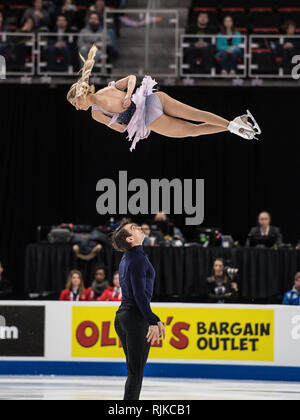 Detroit, Michigan, USA. 4 Feb, 2019. ALEXA KNIERIM und CHRIS KNIERIM während die Paare Kür des 2019 uns Eiskunstlauf Meisterschaft an Little Caesars Arena, Detroit, Michigan. (Bild: © Scott Hasse/ZUMA Drücken) Stockfoto