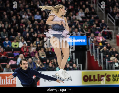 Detroit, Michigan, USA. 4 Feb, 2019. ALEXA KNIERIM und CHRIS KNIERIM während die Paare Kür des 2019 uns Eiskunstlauf Meisterschaft an Little Caesars Arena, Detroit, Michigan. (Bild: © Scott Hasse/ZUMA Drücken) Stockfoto