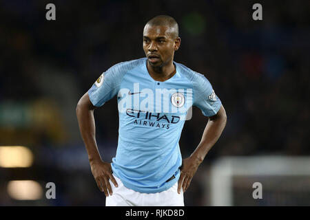 Liverpool, Großbritannien. 06 Feb, 2019. Fernandinho von Manchester City an schaut. Premier League match, Everton v Manchester City im Goodison Park in Liverpool am Mittwoch, 6. Februar 2019. Dieses Bild dürfen nur für redaktionelle Zwecke verwendet werden. Nur die redaktionelle Nutzung, eine Lizenz für die gewerbliche Nutzung erforderlich. Keine Verwendung in Wetten, Spiele oder einer einzelnen Verein/Liga/player Publikationen. pic von Chris Stading/Andrew Orchard sport Fotografie/Alamy Live news Credit: Andrew Orchard sport Fotografie/Alamy leben Nachrichten Stockfoto