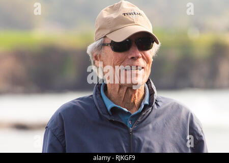 Monterey, USA. 06 Feb, 2019. PEBBLE BEACH, Kalifornien - Februar 06: Clint Eastwood ist während der 3M Celebrity Challenge bei AT&T Pebble Beach - morgens gesehen am Februar 06, 2019 in Pebble Beach, Kalifornien. Foto: Chris Tuite/imageSPACE Credit: Imagespace/Alamy leben Nachrichten Stockfoto