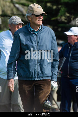 Monterey, USA. 06 Feb, 2019. PEBBLE BEACH, Kalifornien - Februar 06: Clint Eastwood ist während der 3M Celebrity Challenge bei AT&T Pebble Beach - morgens gesehen am Februar 06, 2019 in Pebble Beach, Kalifornien. Foto: Chris Tuite/imageSPACE Credit: Imagespace/Alamy leben Nachrichten Stockfoto