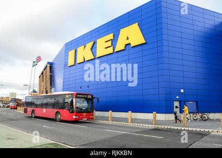 London, Großbritannien. 7. Feb 2019. Die neue schwedische Händler Greenwich Superstore wurde als die nachhaltigste UK Store in Rechnung gestellt. Credit: Claire Doherty/Alamy leben Nachrichten Stockfoto