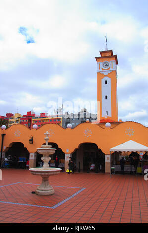 2018 - Januar. Zentrale Sicht auf dem Markt Tower von Unserer Lieben Frau von Afrika, La Recova, in der Stadt Santa Cruz de Tenerife. Kanarischen Inseln. Spanien Stockfoto