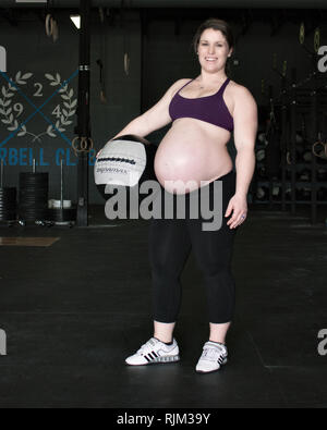 Schwangere crossfit Stockfoto