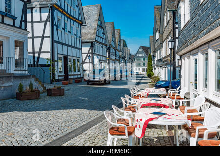 Straße in der historischen Altstadt von Freudenberg im Siegerland Stockfoto