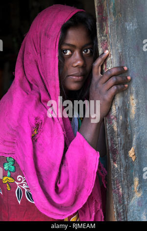 Das Bild der Sabar Stamm Mädchen im Purulia, West Bengal, Indien Stockfoto