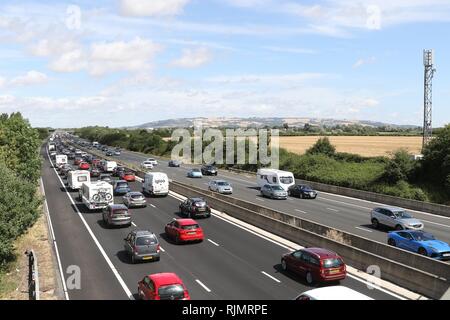 GV der Autobahn M5 zwischen Cheltenham und Gloucester Übersicht urlaub Verkehrsbehinderungen northbound - 28.7.2018 Bild von Antony Thompson - tausend Wort Stockfoto