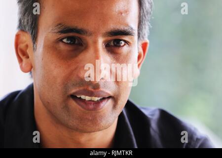 Seb Choudhury, BBC TV-Moderatorin und Journalistin, Inside Out West Programm. Stockfoto