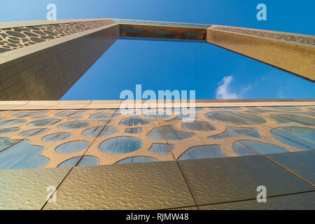 Dubai, Vereinigte Arabische Emirate - Oktober 2018: Dubai Frame Gebäude bei Sonnenaufgang Stockfoto