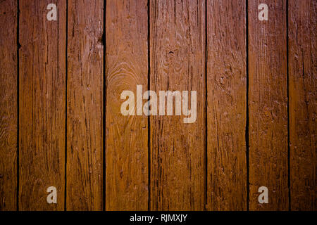 Alte grungy und verwitterte braune Holz Oberfläche Wand plank Textur Hintergrund von Schäden im Freien mit Retro Vintage Look gekennzeichnet. Stockfoto