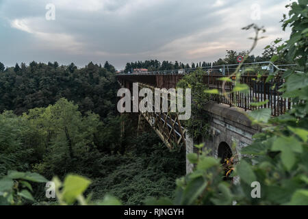 Alte Brücke San Michele in Paderno adda Bergamo Italien Nord Stockfoto