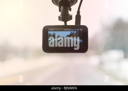 Dashboard Kamera, um kontinuierlich einen Blick durch die Windschutzscheibe aufzeichnen Stockfoto