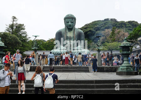 Der große Buddha von Kamakura am Kōtoku-in in Kamakura, Präfektur Kanagawa, Japan. Stockfoto