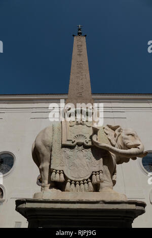 Obelisco Della Minerva, Elefant mit Obelisk auf der Piazza Della Minerva, Rom, Italien Stockfoto