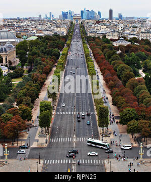 Blick auf den berühmten Champs-elysées von Grande Roue de Paris Stockfoto