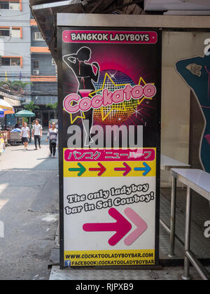Das Zeichen und der Eingang zum Kakadu Ladyboys Nachtclub in Bangkok, Thailand Stockfoto