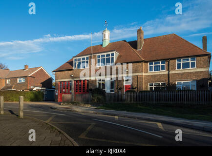 Feuerwache Gebäude in Biggin Hill, Kent, Großbritannien Stockfoto