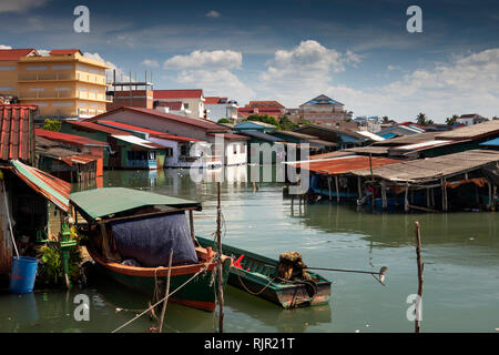 Kambodscha, Preah Koh Kong, krong Khemara Phoumin, bescheidene Riverside Wohnungen neben Prek Kaoh Pao Fluss Einlass Stockfoto
