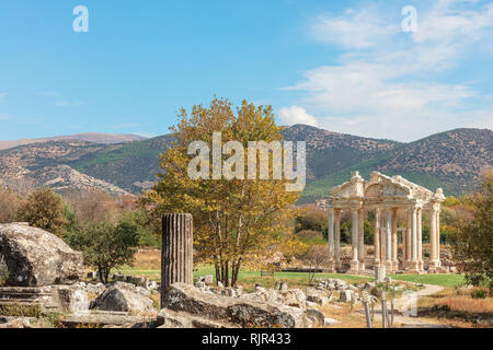 Die archäologische Ausgrabungsstätte der antiken griechischen Stadt Aphrodisias in Kemer Provinz der Türkei. Stockfoto