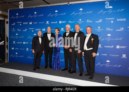 Jean Todt, Fürst Albert II. Grimaldi, Elke Büdenbender, Hans-Joachim Frey, Stanislaw Tschertschessow, Jürgen Preiss-Daimler semperopernball 2019 Stockfoto