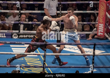 Jake Ball vs Craig Richards in der O2 Arena. London, Großbritannien. Stockfoto