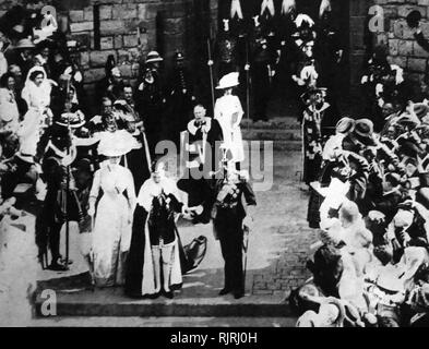 Die Einsetzung von Edward Prinz von Wales, 1911. Der Prinz wurde später Edward VIII. Stockfoto