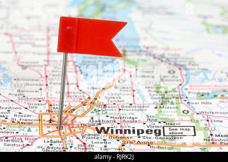 Winnipeg in Manitoba, Kanada. Red Flag Pin auf einer alten Karte anzeigen Reiseziel. Stockfoto