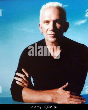 Jean-Paul Gaultier (* 1952), französischer Haute Couture und Pret-a-porter-Mode Designer. Er war der kreative Direktor von Hermes von 2003 bis 2010. Stockfoto