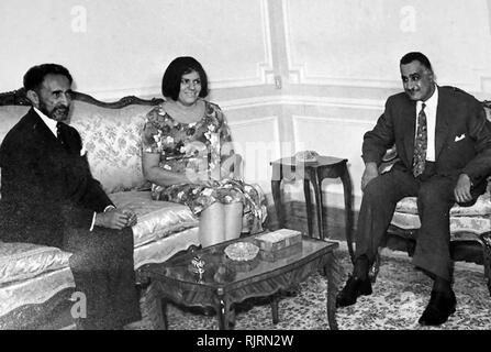 Präsident Gamal Nasser in Ägypten mit Haile Selassie Kaiser von Äthiopien. 1965 Stockfoto