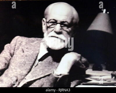 Sigmund Freud (1856 - 1939) österreichischer Neurologe und Begründer der Psychoanalyse, eine klinische Methode zur Behandlung von psychopathologie durch Dialog zwischen einem Patienten und einem psychoanalytiker Stockfoto