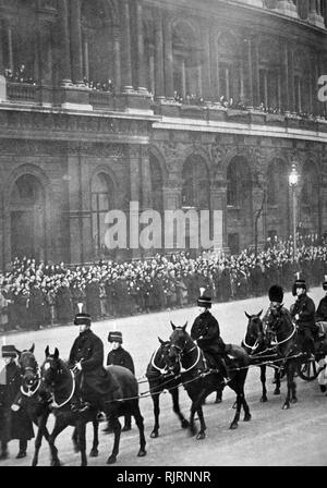 Beerdigung von König George V (1936), König von Großbritannien und den britischen Dominions, und Kaiser von Indien, Ab dem 6. Mai 1910 bis zu seinem Tod im Jahr 1936. Die vier Söhne des verstorbenen Königs (König Edward VIII., der Herzog von York, der Herzog von Gloucester und der Herzog von Kent) Teil in der staatsbegräbnis. Stockfoto