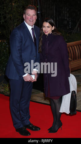 Sir Matthew Pinsent und Frau Demetra kommen an der jährlichen Bemühen Fund Awards an Draper' Hall, London, die auch durch den Herzog und die Herzogin von Sussex, besucht werden die Leistungen der Verwundeten, verletzten und kranken Soldaten und Frauen, die sich in bemerkenswert Sport und Abenteuer Herausforderungen im letzten Jahr ergriffen haben, zu feiern. Stockfoto