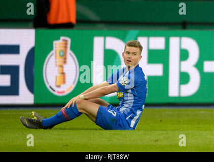 Berlin, Deutschland. 06 Feb, 2019. Maximilian MITTELSTAEDT (B, withtelstÃ dt), frustriert, enttäuscht, frustriert, enttäuscht, entmutigt, Niederlage, DFB-Pokal, Achtelfinale, Hertha BSC Berlin (B) - FC Bayern München (M) 2:3 nV in Berlin am 06.02.2019 ##DFL Regelungen die Verwendung von Fotografien als Bildsequenzen und/oder quasi-video ### Nutzung der weltweiten Kredit: dpa/Alamy Leben Nachrichten verbieten Stockfoto