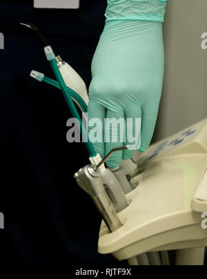 Details Mit stomatologische Medizin Instrumente am Zahnarzt Stockfoto