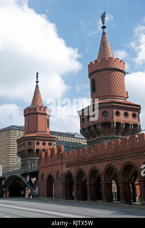 Allgemeine Ansicht der Oberbaumbrücke Türme, Berlin, Deutschland Stockfoto