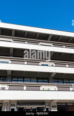 Hauptgebäude der National Diet Library, Tokio, Tokyo, Japan. Durch MAYEKAWA ASSOCIATES, Architekten & Ingenieure entwickelt. Im Jahre 1968 gebaut. Stockfoto