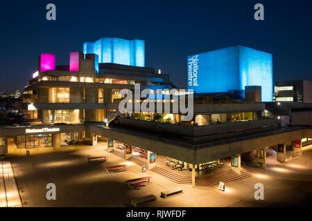 National Theater, Nachtaufnahme, Southwark, London, England, Großbritannien Stockfoto