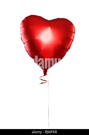 Rotes Herzballon isoliert auf weißem Hintergrund Stockfoto