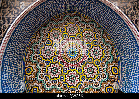 Arabisch floral nahtlose Muster - der traditionellen islamischen Hintergrund. Dekoratives Element - Traditionelle marokkanische Muster, bunten Mosaikfliesen Hintergrund Stockfoto