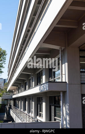 Hauptgebäude der National Diet Library, Tokio, Tokyo, Japan. Durch MAYEKAWA ASSOCIATES, Architekten & Ingenieure entwickelt. Im Jahre 1968 gebaut. Stockfoto