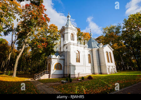 KAUNAS/LITAUEN - Oktober 11, 2012: Der heilige Auferstehung Kirche ist eine östliche Orthodoxe Kirche in Kaunas, sonnigen Herbst geschossen Stockfoto