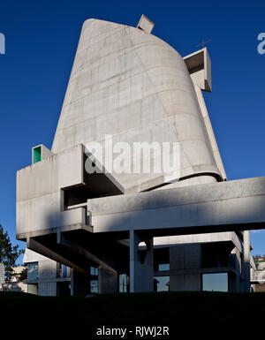 Firminy, Kirche St. Pierre, Le Corbusier posthum, 1970 bis 2006 mit Unterbrechungen, Ansicht von Südwesten Stockfoto